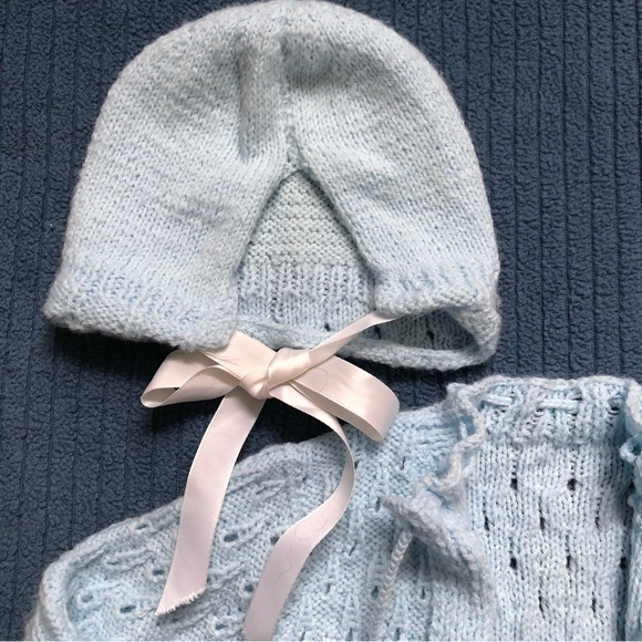 Hand knit baby sweater and bonnet - Picture 9 of 16